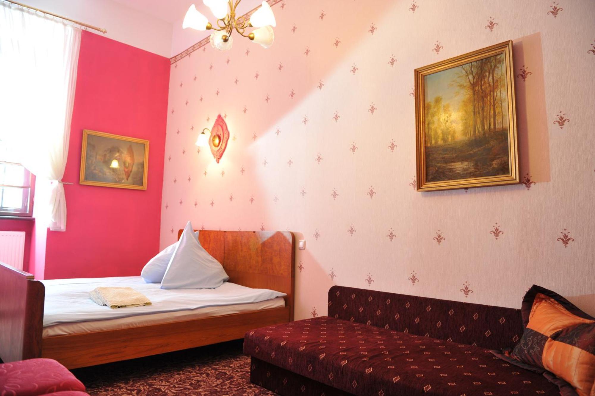 Hotel Zamek Dobra Oleśnica Exterior foto